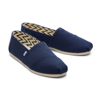 TOMS: Komfort, Stil und Verantwortung im &ouml;sterreichischen Schuhmarkt